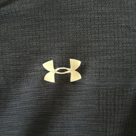 Men’s Small Under Armour Navy Blue Seamless Tee - Picture 2 of 4